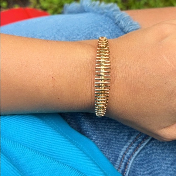 18k Gold Plated Bangle Bracelet Waterproof Jewelry - Picture 7 of 12